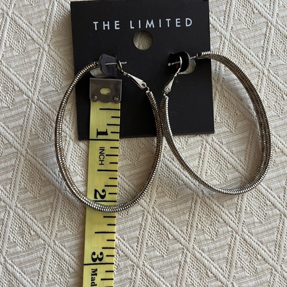 The Limited Silvertone Hoop Pierced Earrings NWT - Picture 6 of 10